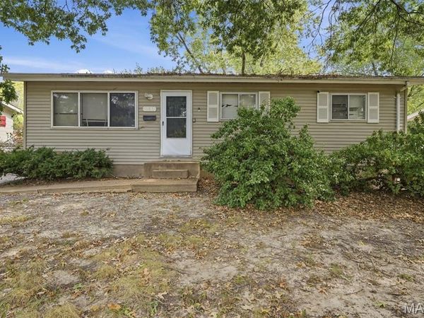 268 Elmdale Drive , St Louis, MO 63135