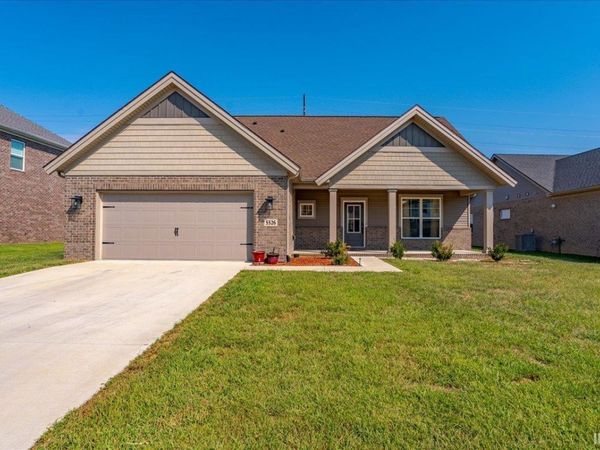 5526 Abbe Wood Drive, Newburgh, IN 47630