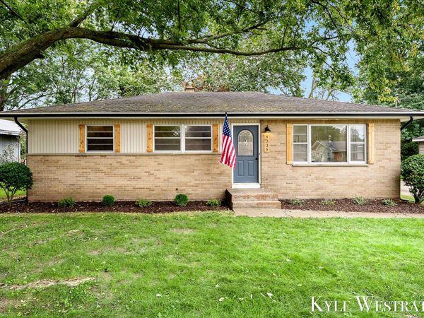 4336 42nd Street SW, Grandville, MI 49418