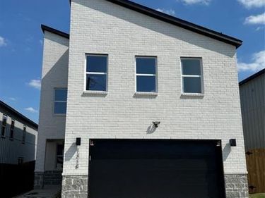 1318 Diceman Avenue, Dallas, TX 75203