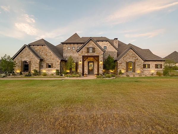10613 Kyle Circle, Burleson, TX 76028