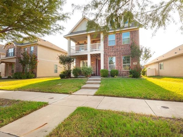 708 Whitemarsh Drive, Aubrey, TX 76227