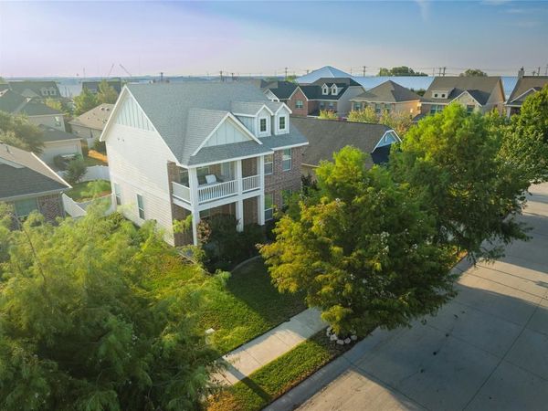 708 Whitemarsh Drive, Aubrey, TX 76227