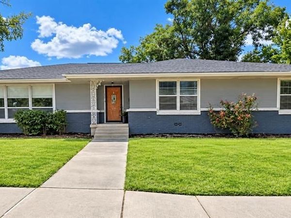 224 E 9th Street, Bonham, TX 75418