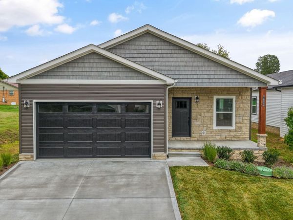 7622 Sycamore Breeze Rd, Knoxville, TN 37920