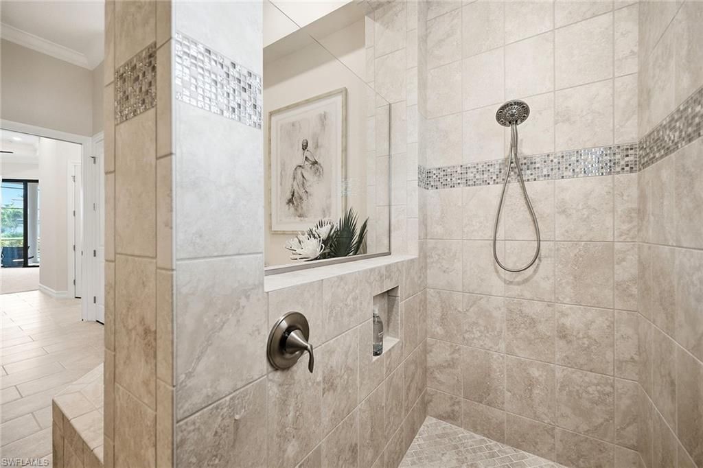 6646 Costa Cir, Naples, FL 34113 Photo
