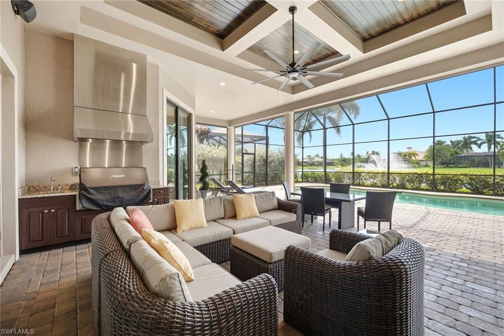 6646 Costa Cir, Naples, FL 34113 Photo