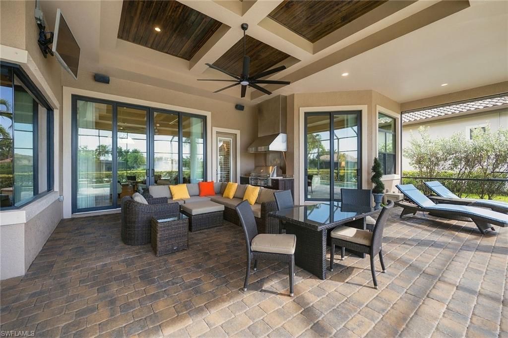 6646 Costa Cir, Naples, FL 34113 Photo