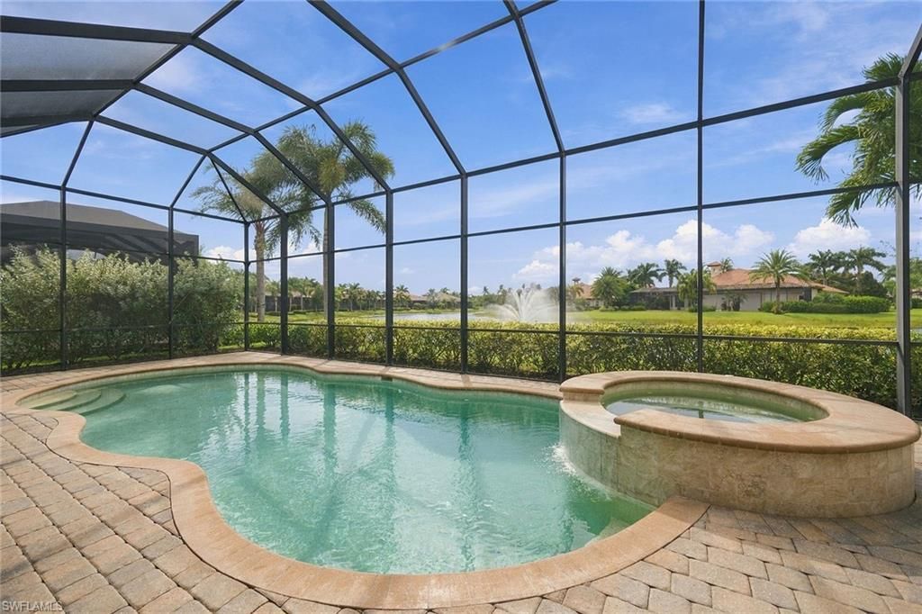 6646 Costa Cir, Naples, FL 34113 Photo