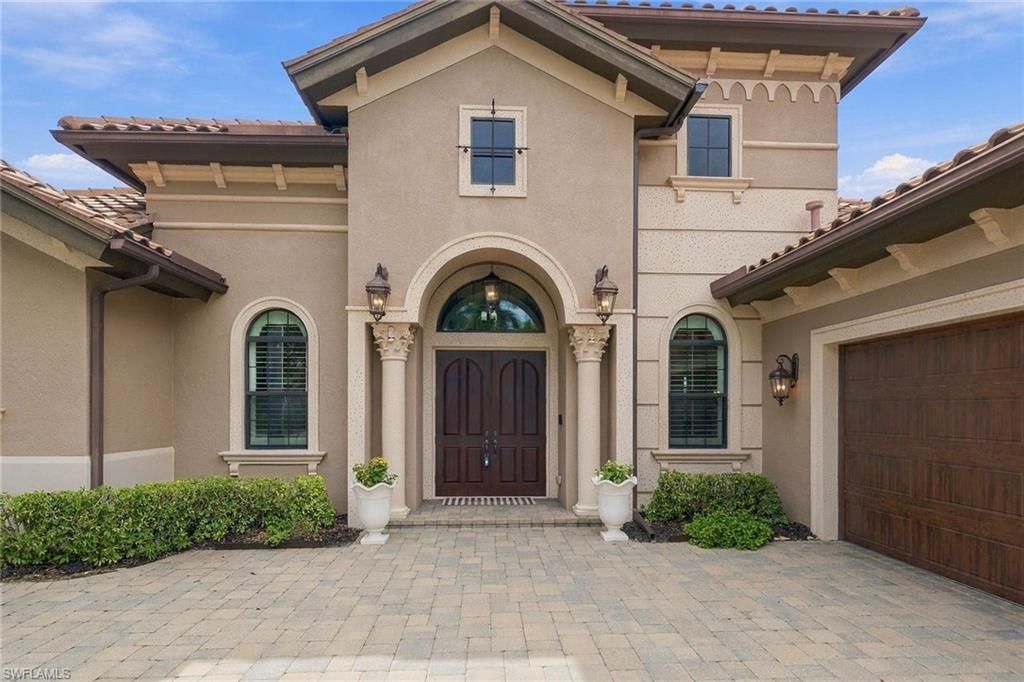 6646 Costa Cir, Naples, FL 34113 Photo
