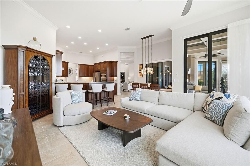 6646 Costa Cir, Naples, FL 34113 Photo