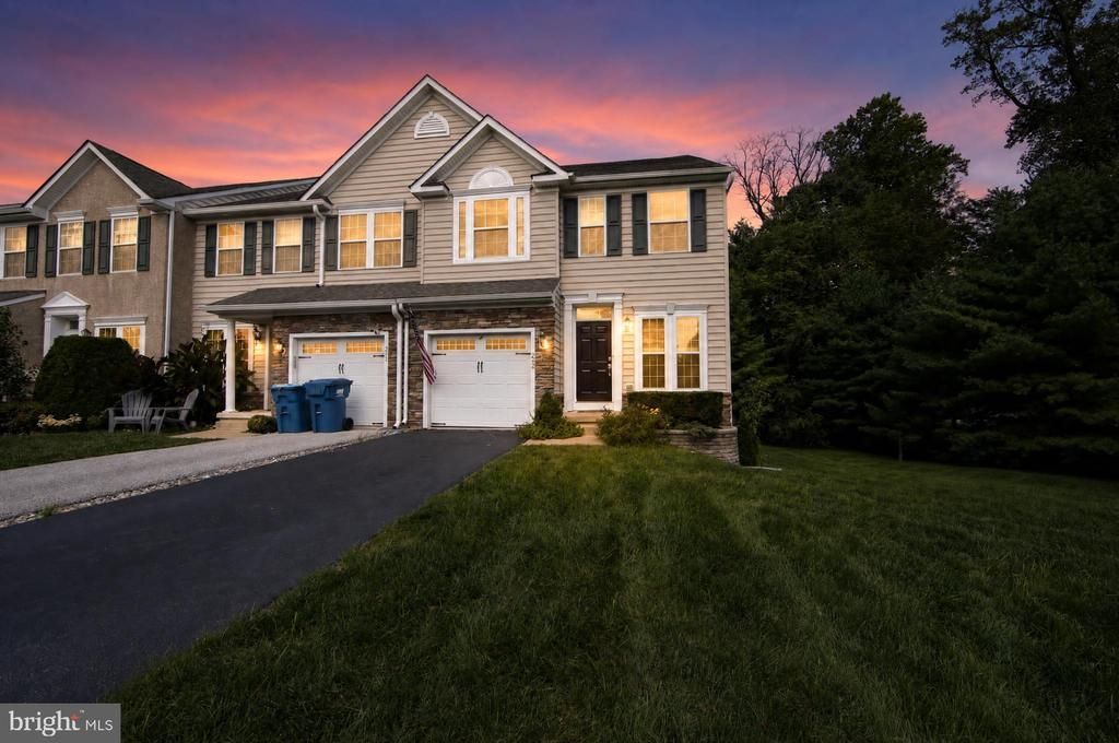 229 TALL TREES CIRCLE , DOWNINGTOWN, PA 19335