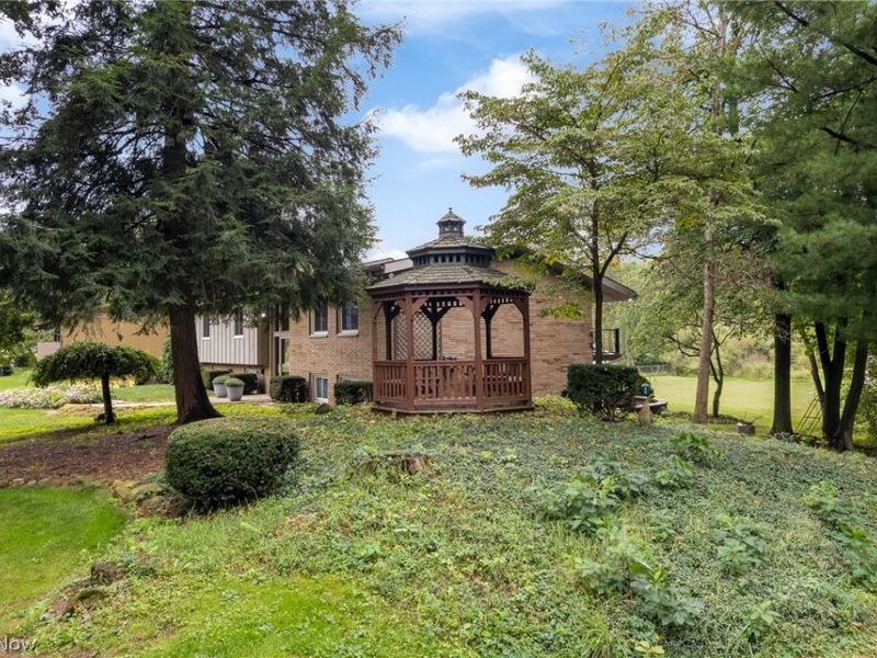 2134 Ritz Manor Drive , Uniontown, OH 44685 Photo 12