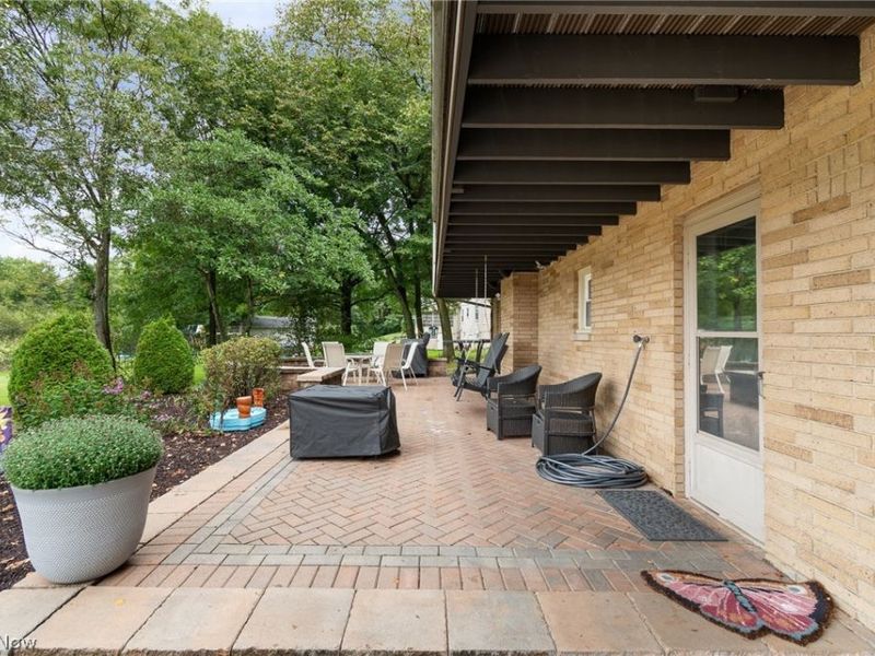 2134 Ritz Manor Drive , Uniontown, OH 44685 Photo 7