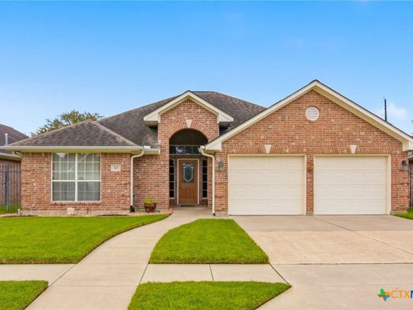 107 Zephyr Drive , Victoria, TX 77904
