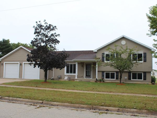 619 E Grove Street, Shell Rock, IA 50670