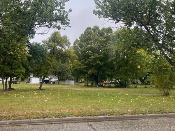 1211 6th Avenue E, Alexandria, MN 56308