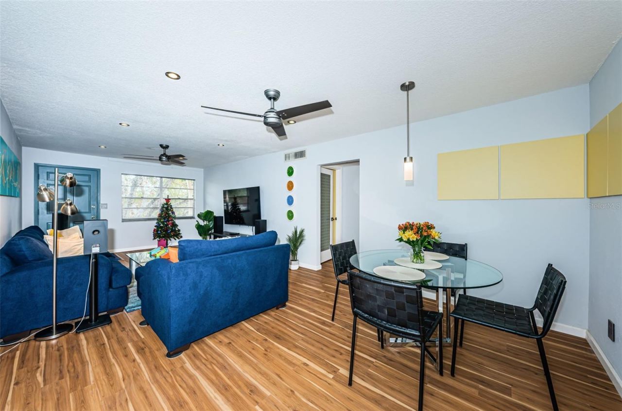 5880 38th Avenue N, Unit 309, Saint Petersburg, FL 33710 Photo