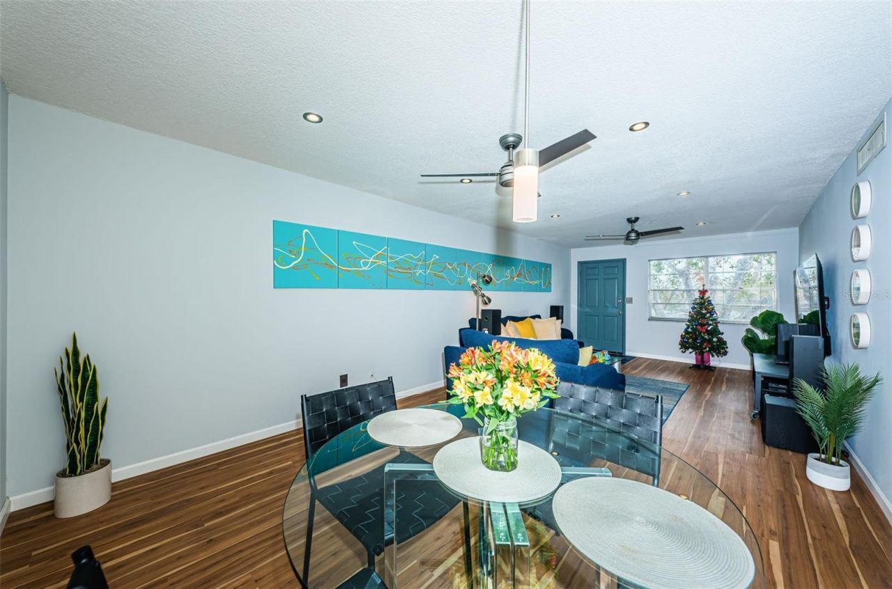 5880 38th Avenue N, Unit 309, Saint Petersburg, FL 33710 Photo