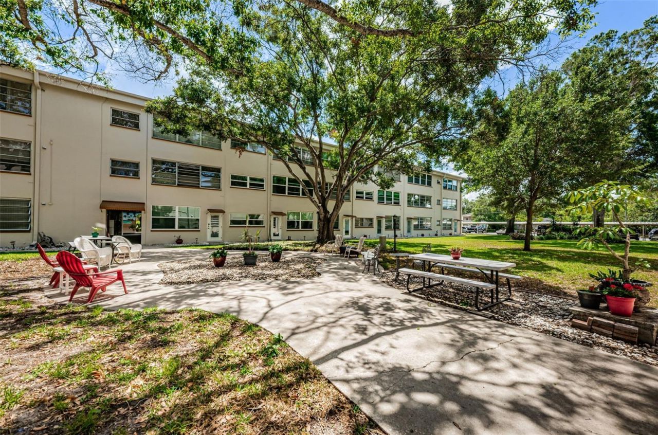 5880 38th Avenue N, Unit 309, Saint Petersburg, FL 33710 Photo