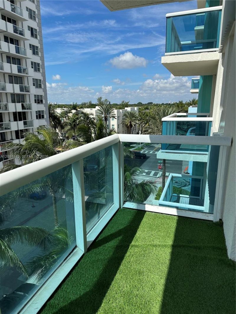 9201 Collins Ave , Unit 524, Surfside, FL 33154 Photo