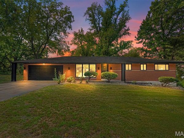 4 Harneywold Drive , Ferguson, MO 63136