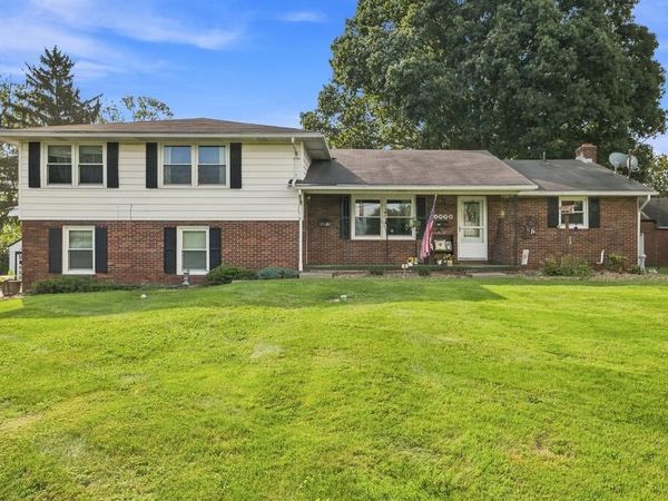1025/1029 Broad St, Ashland, OH 44805