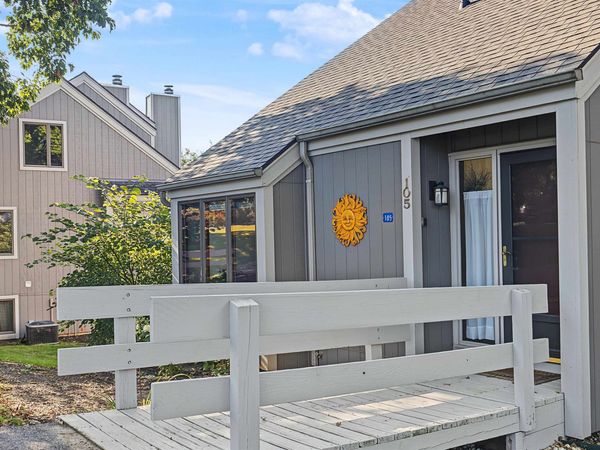 105 Plum Cove Drive, GALENA, IL 61036