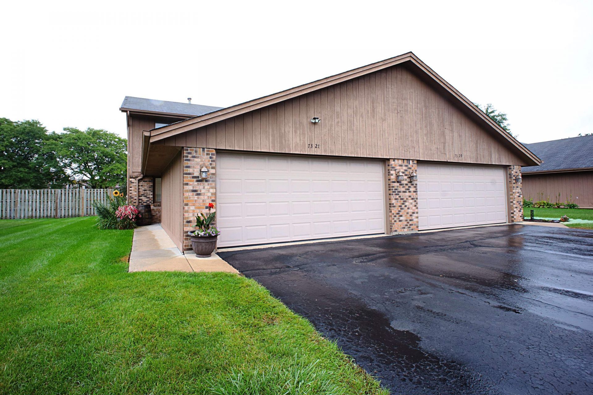 7327 Colosseum Drive, Rockford, IL 61107 Main Photo
