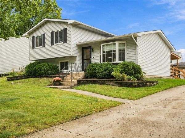 273 Lyons Drive, Bolingbrook, IL 60440