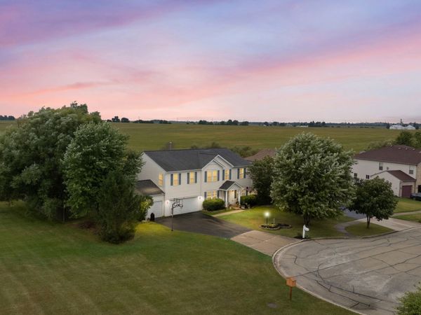 1514 Elizabeth Court, Kirkland, IL 60146