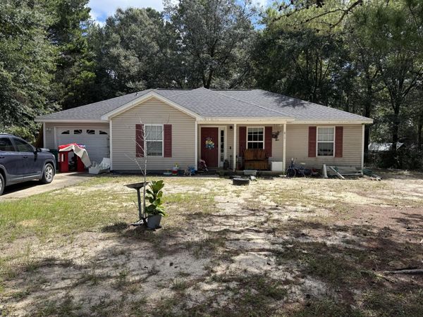 814 County Highway 1087, DeFuniak Springs, FL 32433