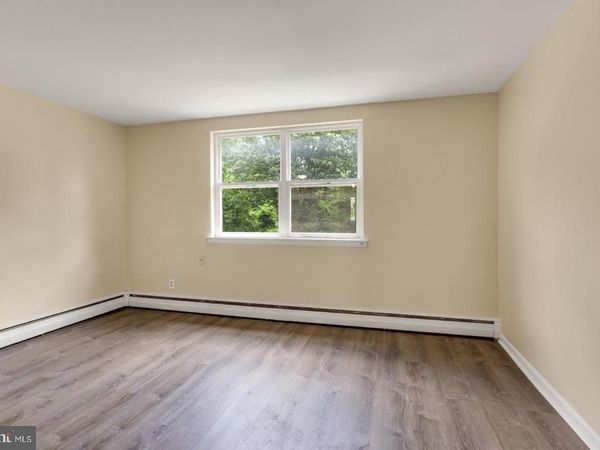 5990 HENRY AVENUE , Unit 4, PHILADELPHIA, PA 19128