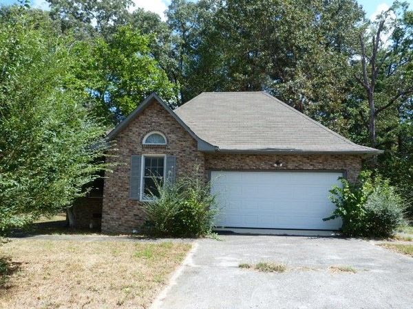 127 Bradbury Ct , Tullahoma, TN 37388