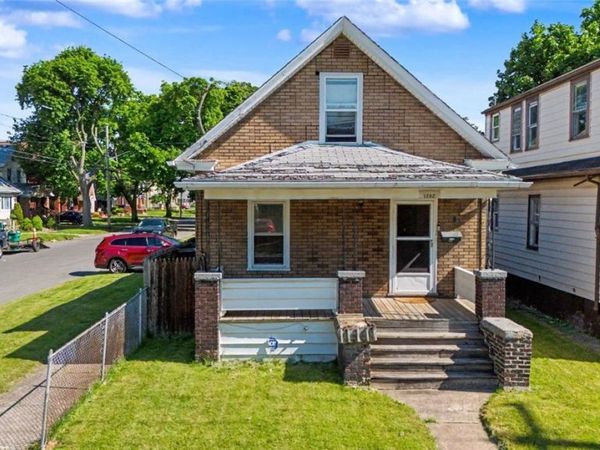 1702 Niagara Street , Niagara Falls, NY 14303