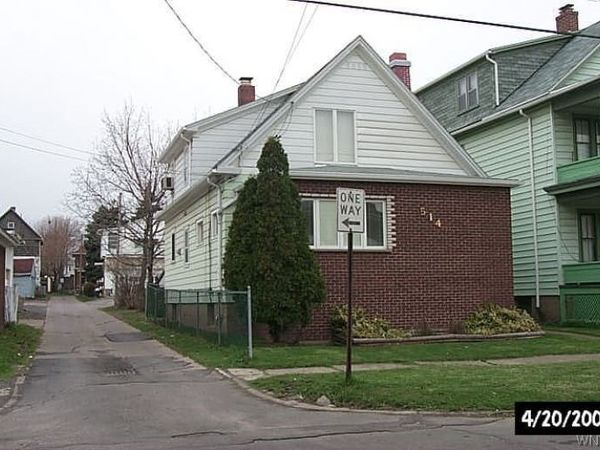 1702 Niagara Street , Niagara Falls, NY 14303