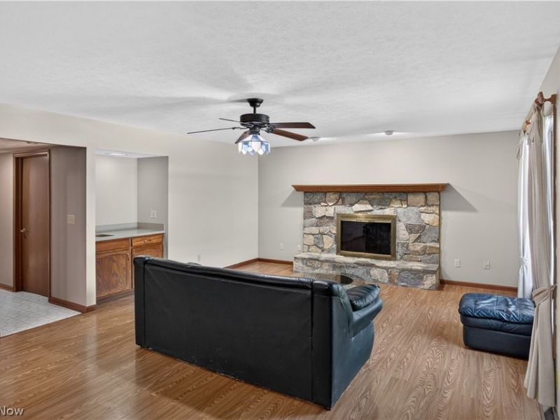 8307 Old Post Road, Olmsted Falls, OH 44138 Photo 12