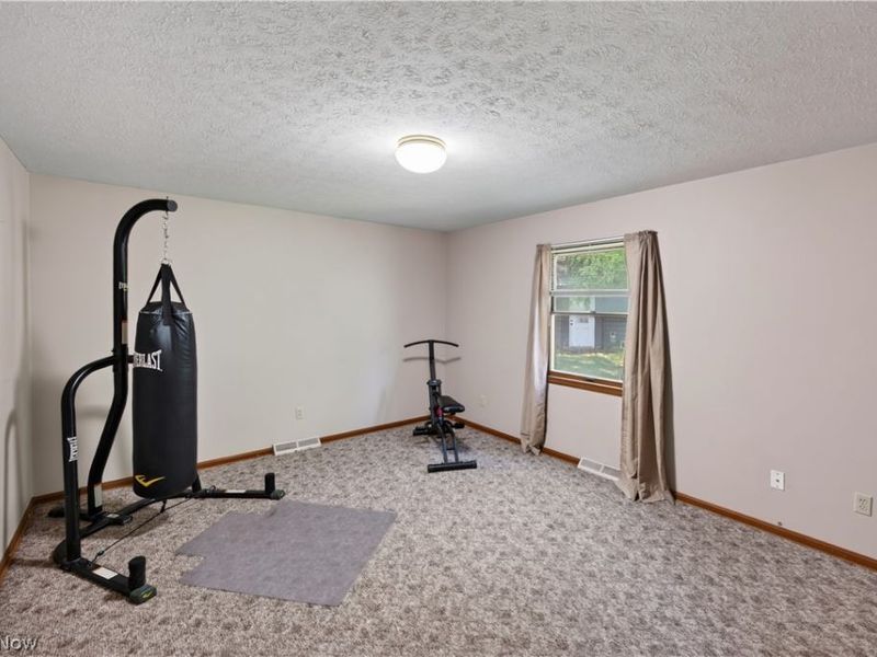 8307 Old Post Road, Olmsted Falls, OH 44138 Photo 16