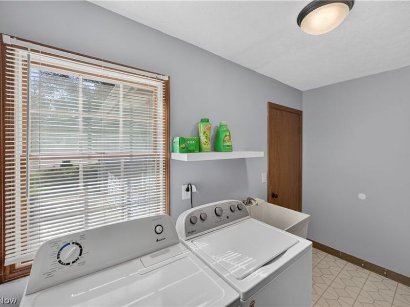 8307 Old Post Road, Olmsted Falls, OH 44138 Photo 19