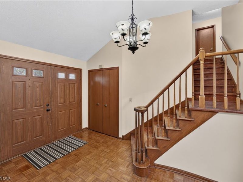 8307 Old Post Road, Olmsted Falls, OH 44138 Photo 2