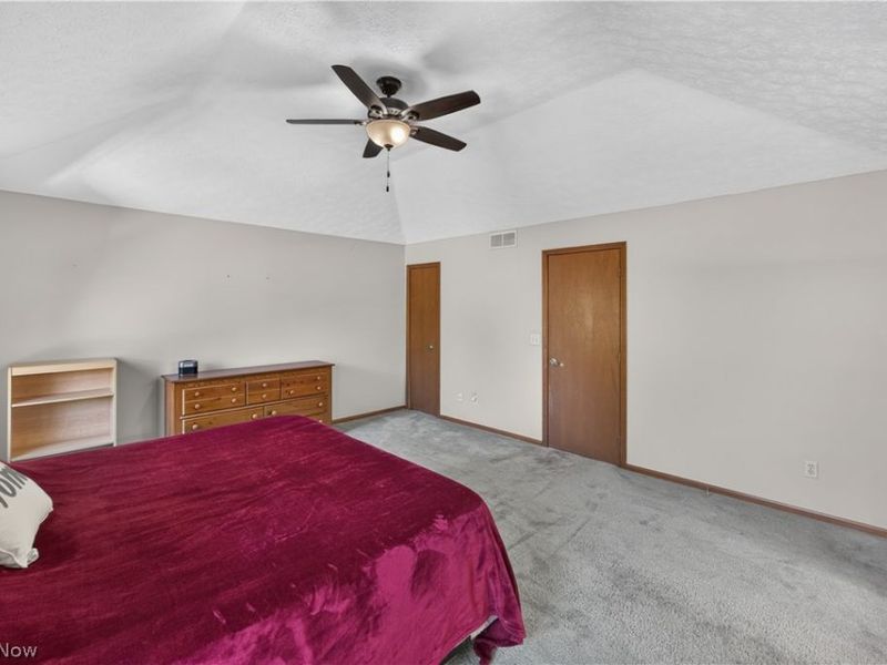 8307 Old Post Road, Olmsted Falls, OH 44138 Photo 22