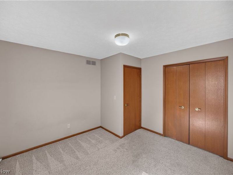 8307 Old Post Road, Olmsted Falls, OH 44138 Photo 28