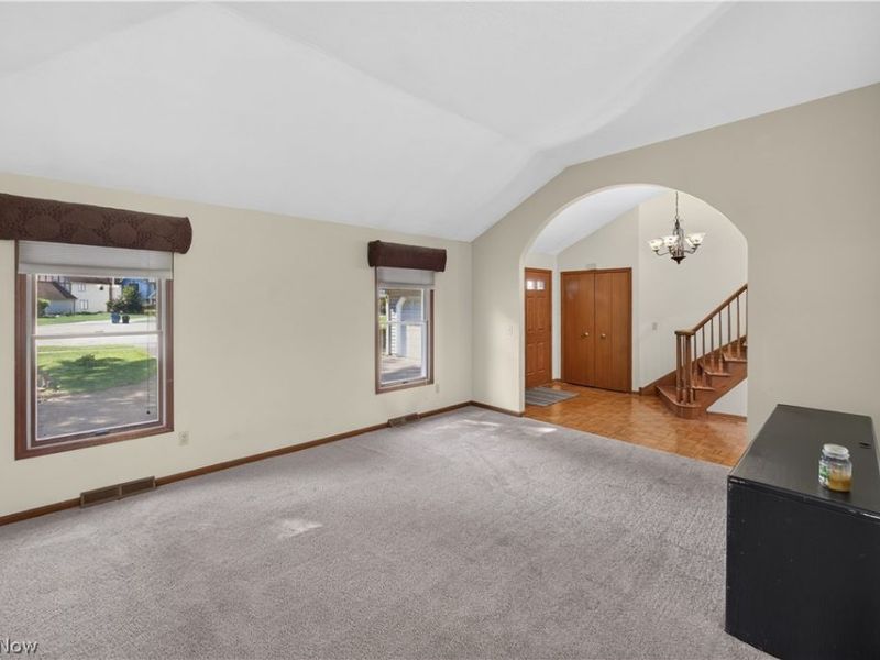 8307 Old Post Road, Olmsted Falls, OH 44138 Photo 4