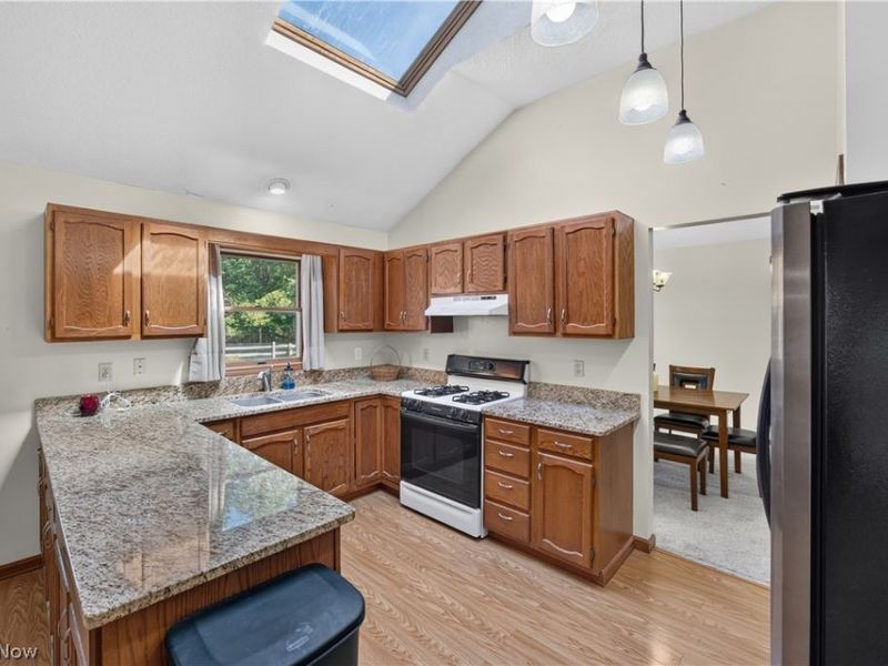 8307 Old Post Road, Olmsted Falls, OH 44138 Photo 9