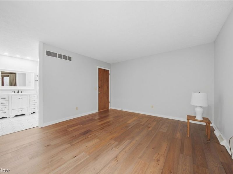 4727 Greenbriar Square NE, Canton, OH 44714 Photo 23