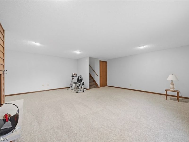 4727 Greenbriar Square NE, Canton, OH 44714 Photo 26