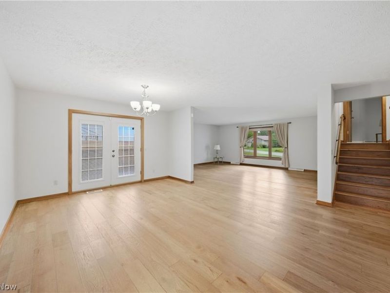 4727 Greenbriar Square NE, Canton, OH 44714 Photo 3