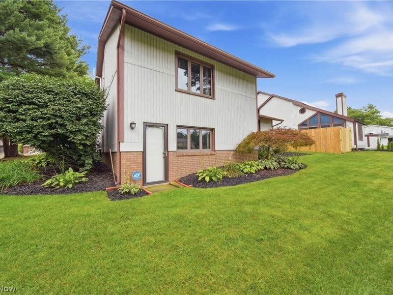 4727 Greenbriar Square NE, Canton, OH 44714 Photo 33