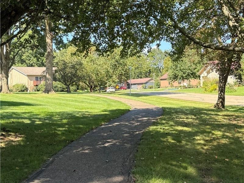 4727 Greenbriar Square NE, Canton, OH 44714 Photo 37