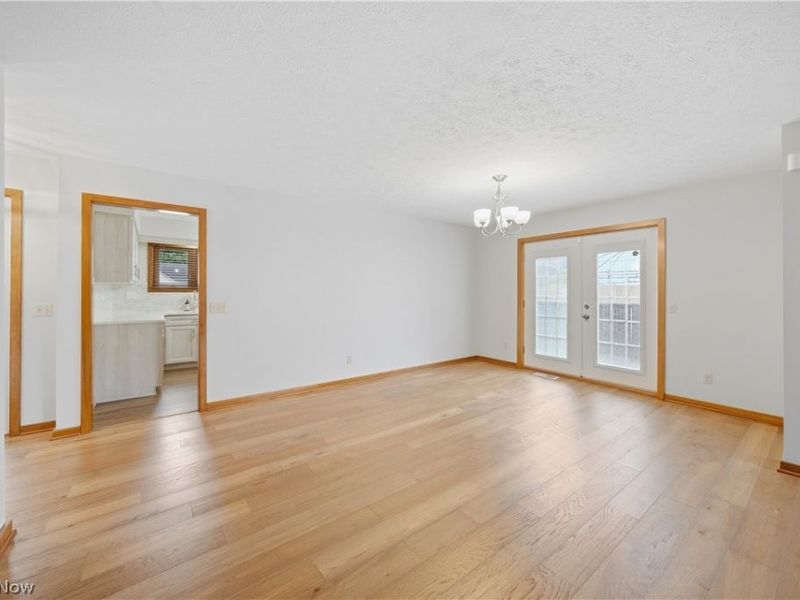 4727 Greenbriar Square NE, Canton, OH 44714 Photo 4